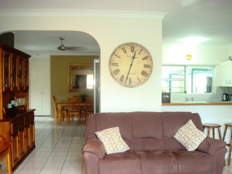 9 Blackbird Close, Bentley Park QLD 4869