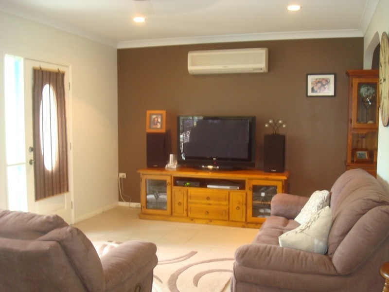 9 Blackbird Close, Bentley Park QLD 4869