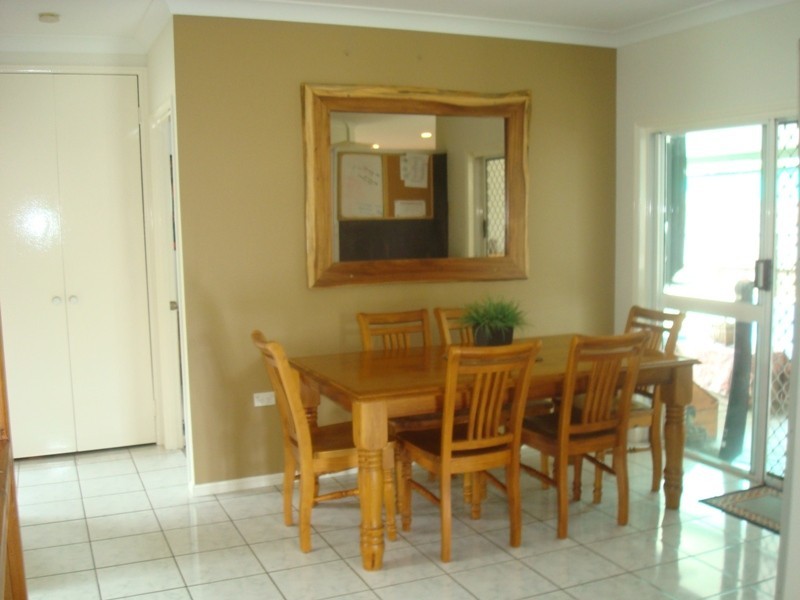 9 Blackbird Close, Bentley Park QLD 4869