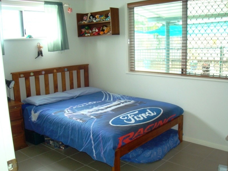 9 Blackbird Close, Bentley Park QLD 4869