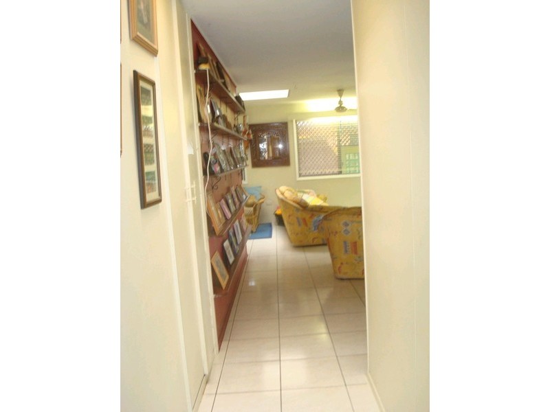 17 Brennan Street, Manunda QLD 4870