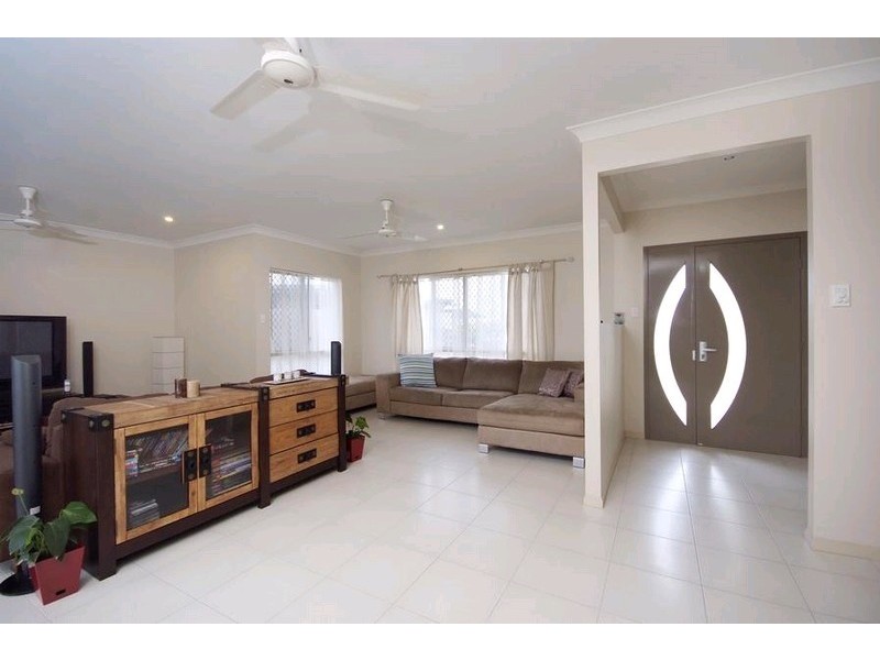 3 Hetherton Street, Smithfield QLD 4878