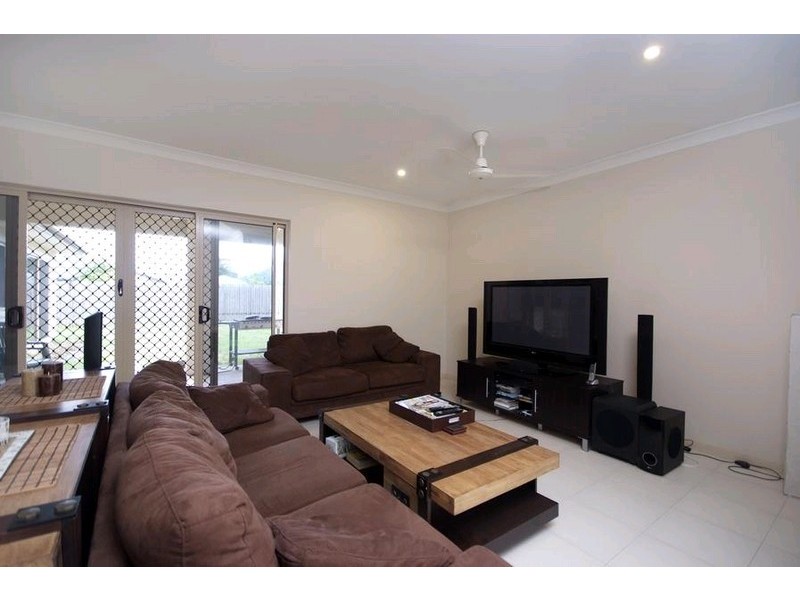 3 Hetherton Street, Smithfield QLD 4878