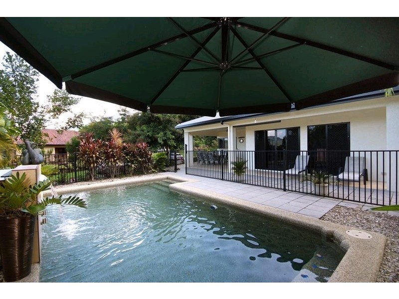 16 Orana Street, Caravonica QLD 4878