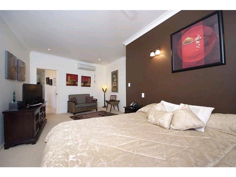 16 Orana Street, Caravonica QLD 4878