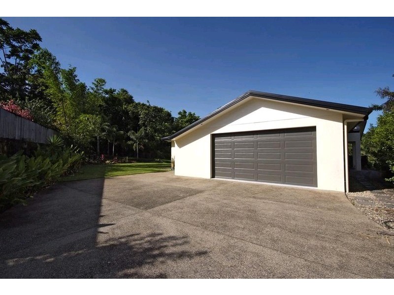 16 Orana Street, Caravonica QLD 4878