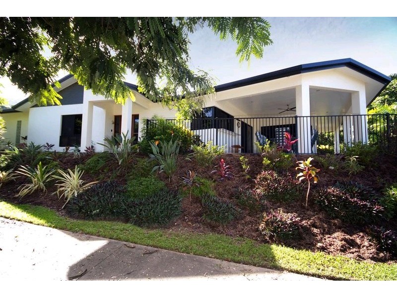 16 Orana Street, Caravonica QLD 4878