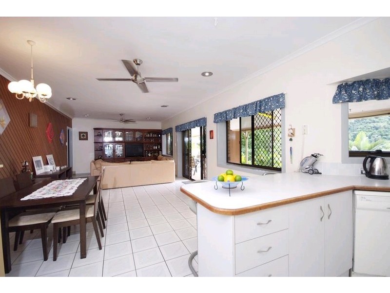 269 Toogood Road, Bayview Heights QLD 4868