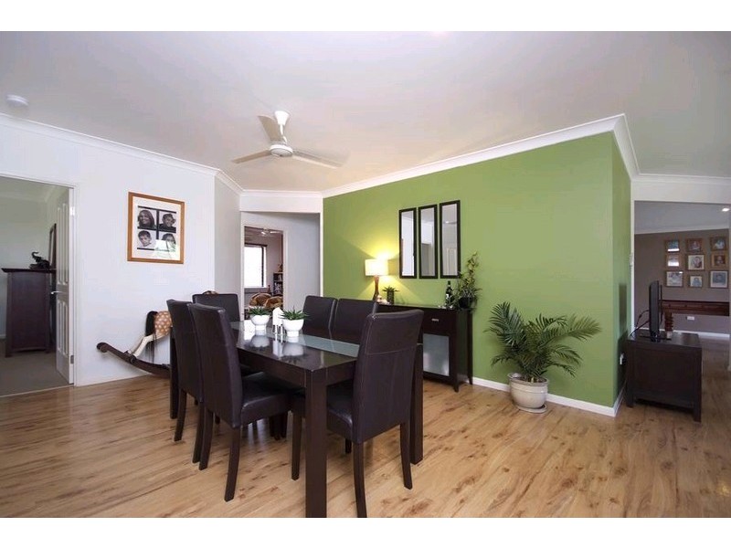 33 Cadell Street, Bentley Park QLD 4869