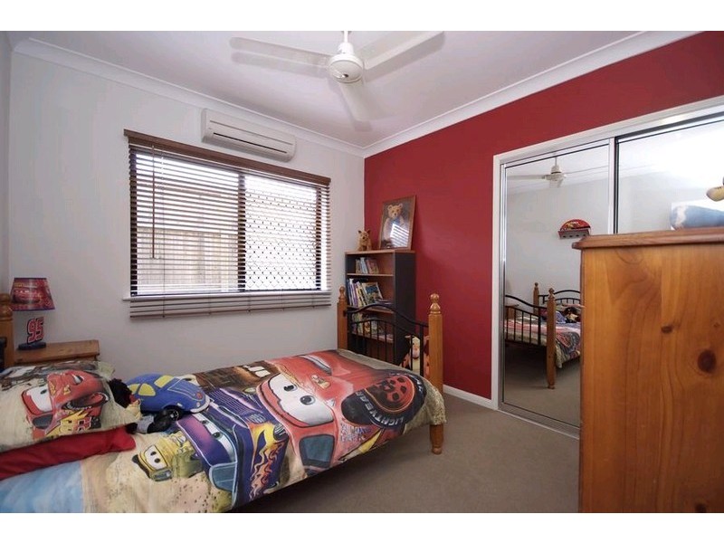 33 Cadell Street, Bentley Park QLD 4869