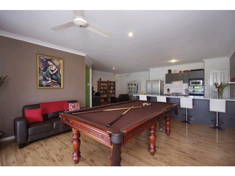 33 Cadell Street, Bentley Park QLD 4869