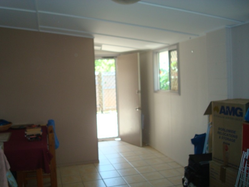 270 Brown Street, Westcourt QLD 4870