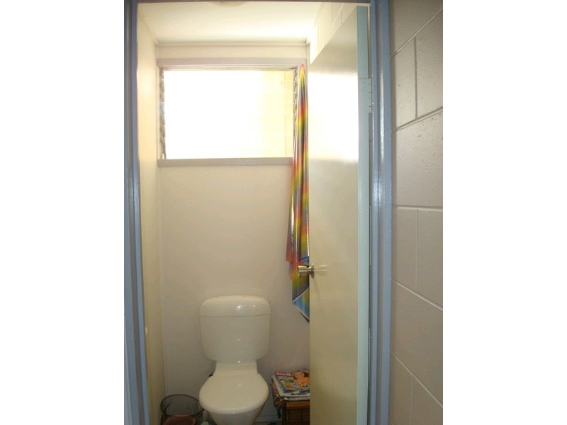 270 Brown Street, Westcourt QLD 4870