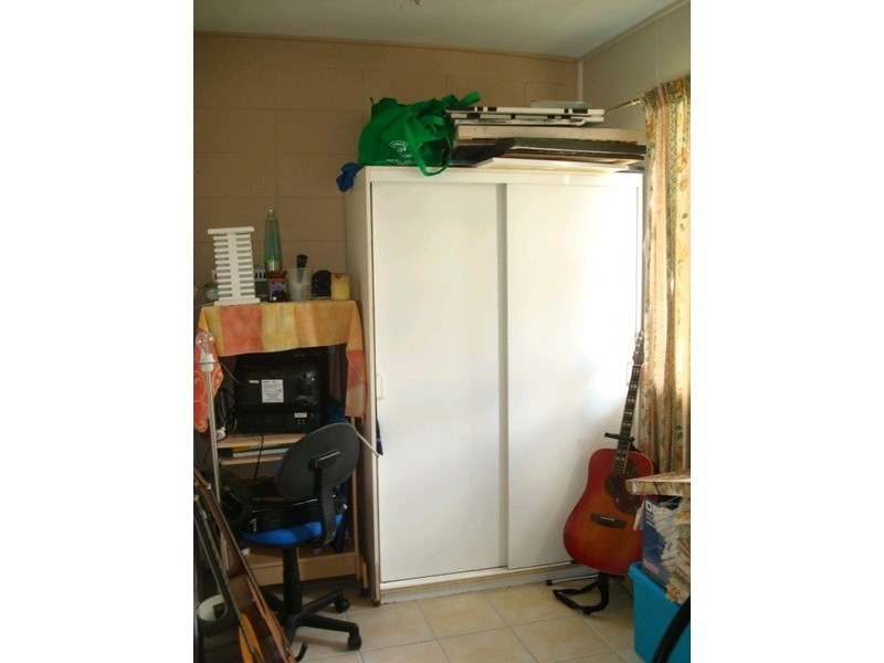 270 Brown Street, Westcourt QLD 4870