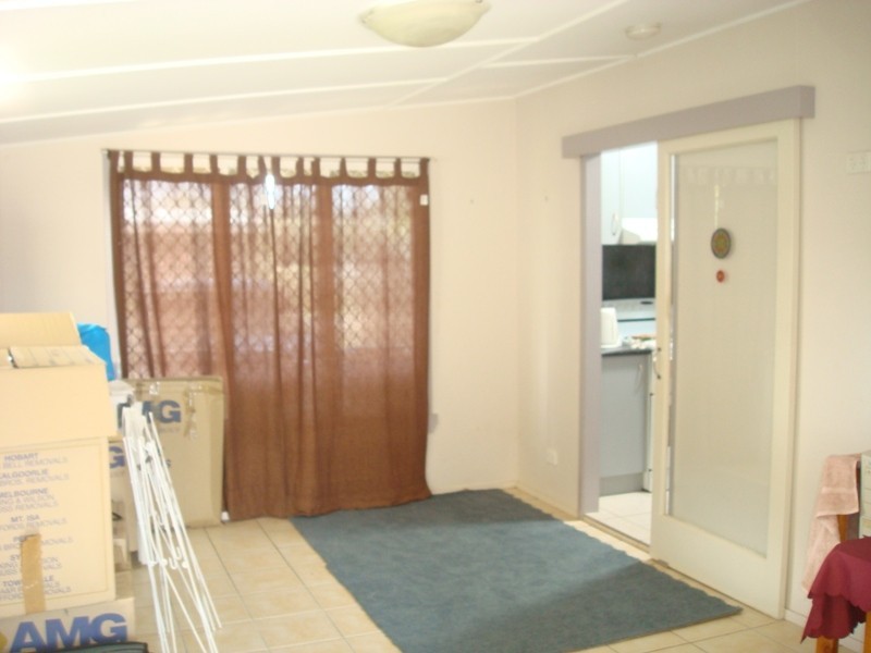 270 Brown Street, Westcourt QLD 4870