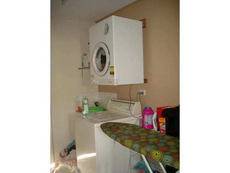 270 Brown Street, Westcourt QLD 4870