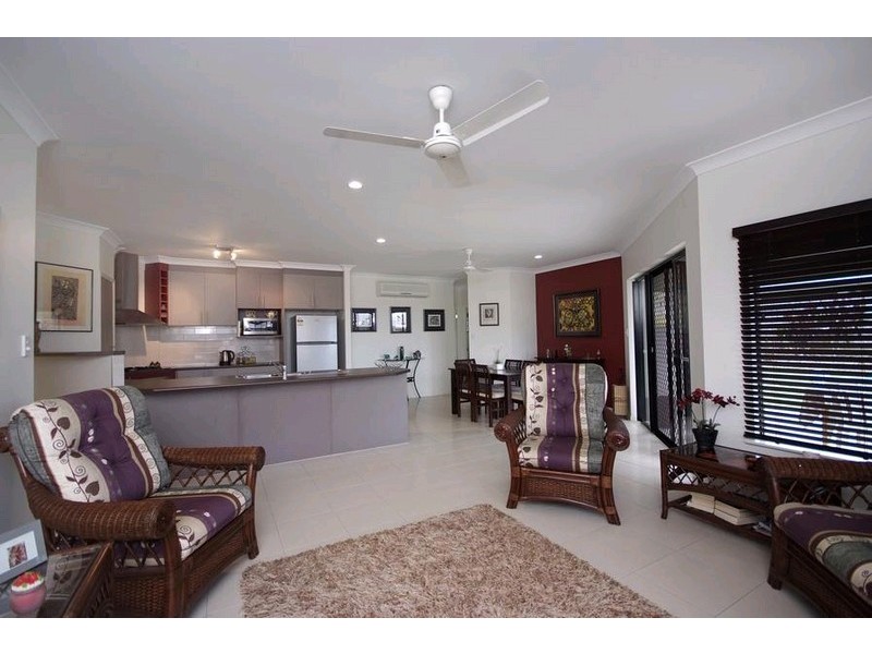 20 Altona Street, Bentley Park QLD 4869