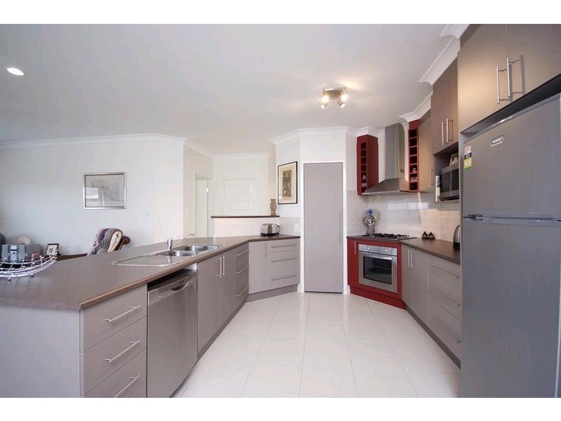 20 Altona Street, Bentley Park QLD 4869