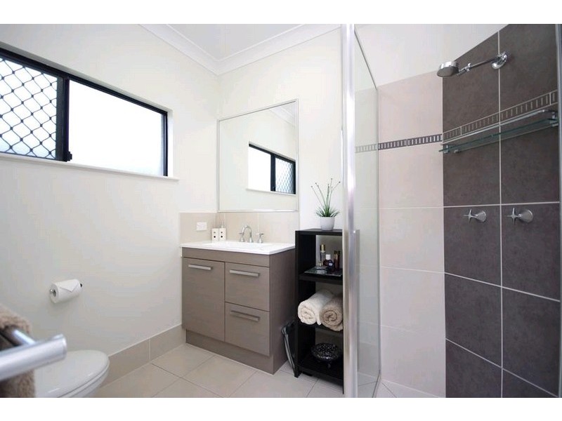 20 Altona Street, Bentley Park QLD 4869