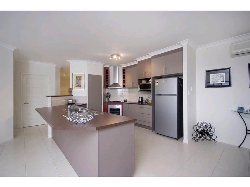 20 Altona Street, Bentley Park QLD 4869