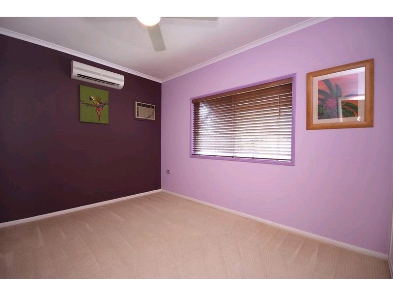 4 Raphis Close, Kamerunga QLD 4870