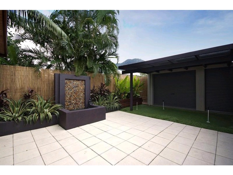 4 Raphis Close, Kamerunga QLD 4870