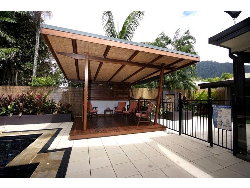 4 Raphis Close, Kamerunga QLD 4870