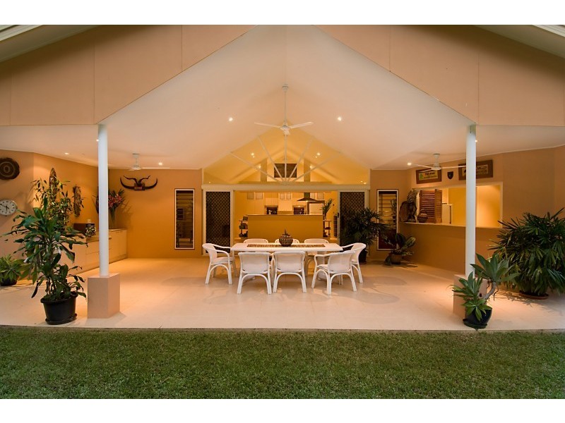 2 Chapel Close, Brinsmead QLD 4870