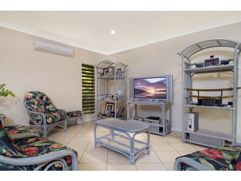 2 Chapel Close, Brinsmead QLD 4870