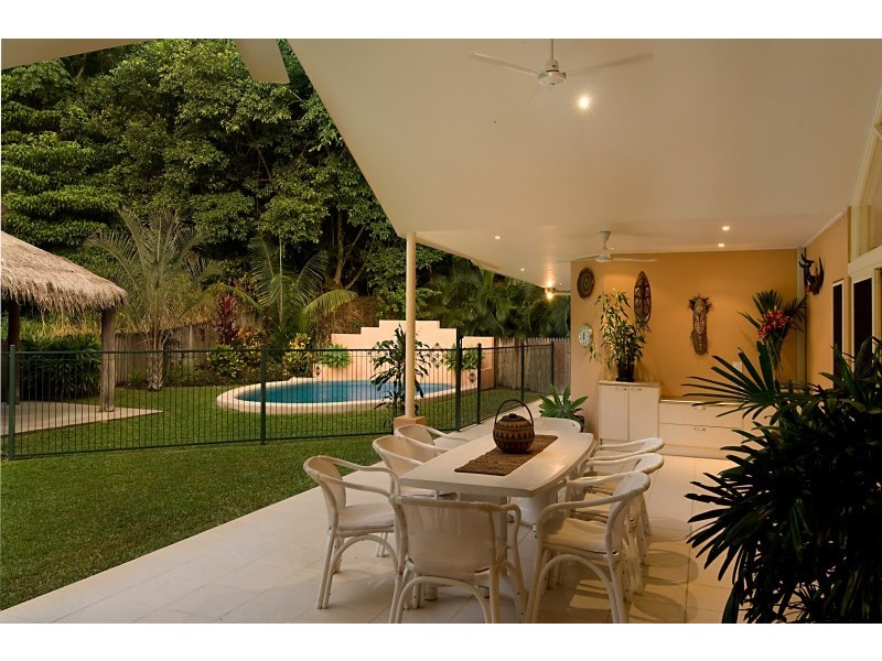 2 Chapel Close, Brinsmead QLD 4870