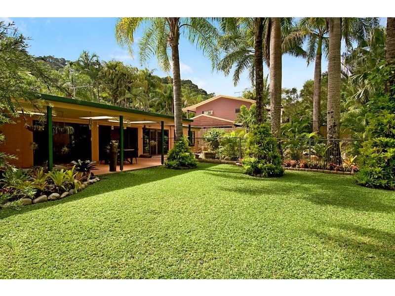 102 Hobson Drive, Brinsmead QLD 4870