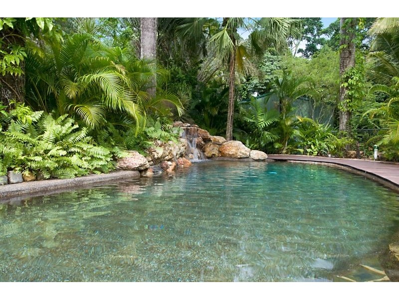 102 Hobson Drive, Brinsmead QLD 4870