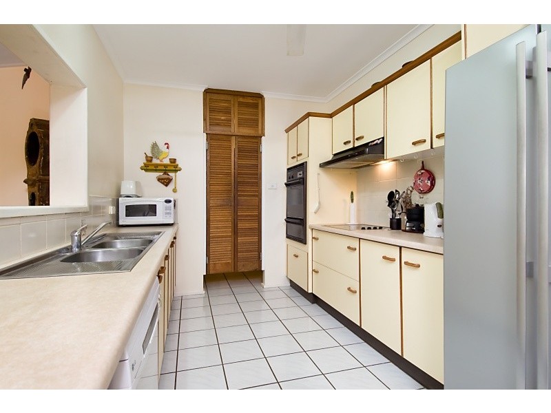 102 Hobson Drive, Brinsmead QLD 4870