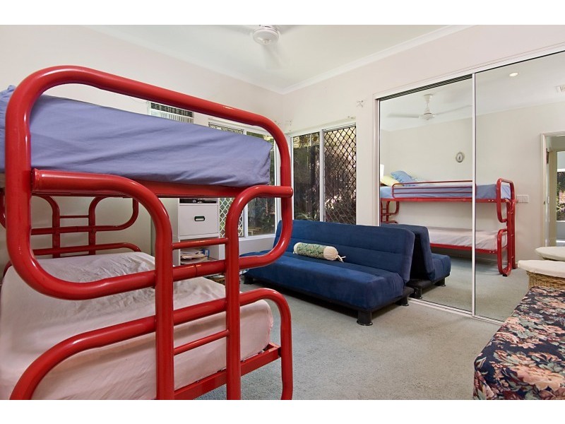 4/2 Nesbit Street, Whitfield QLD 4870