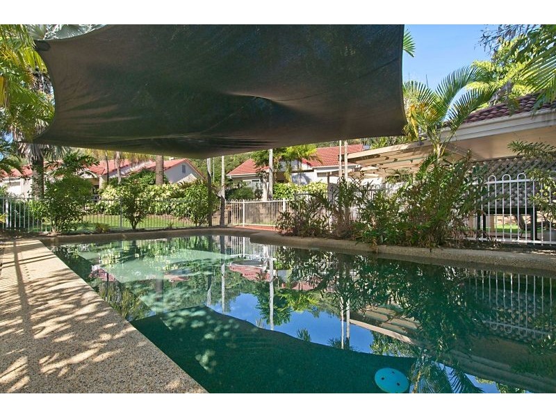 4/2 Nesbit Street, Whitfield QLD 4870