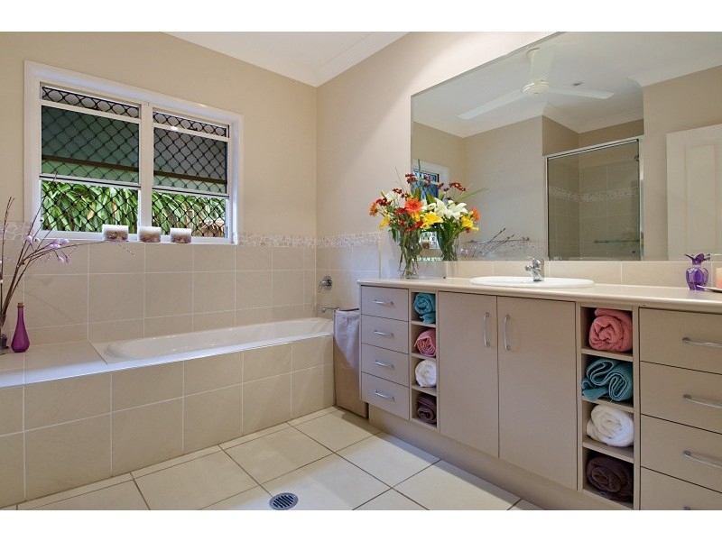 5-7 Kirrima Court, Redlynch QLD 4870