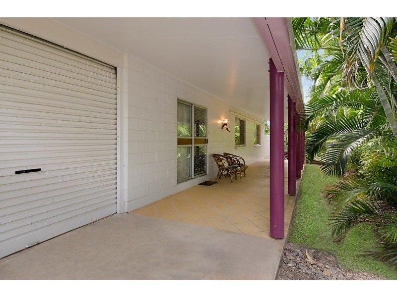1 Rudder Street, Clifton Beach QLD 4879