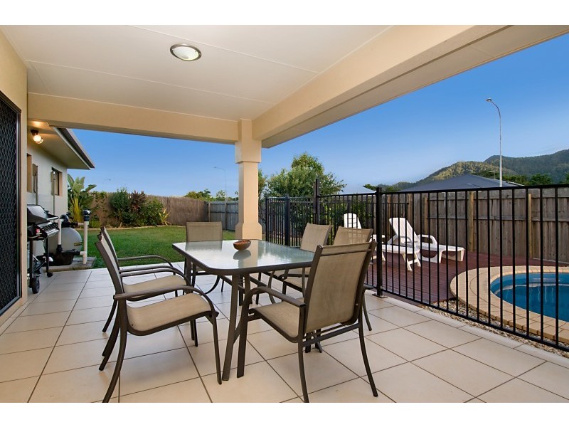 2 Calvert Close, Bentley Park QLD 4869