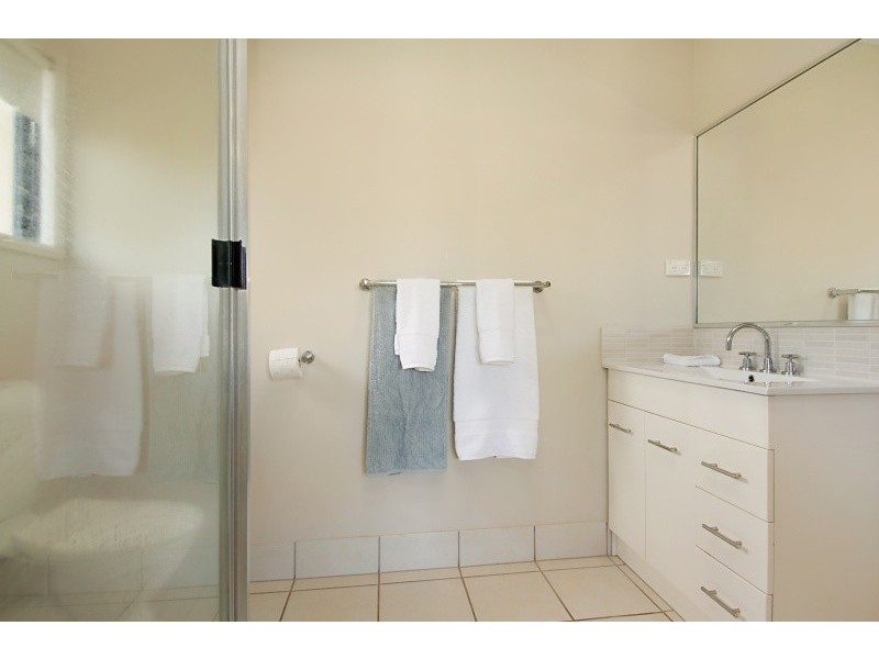 2 Calvert Close, Bentley Park QLD 4869