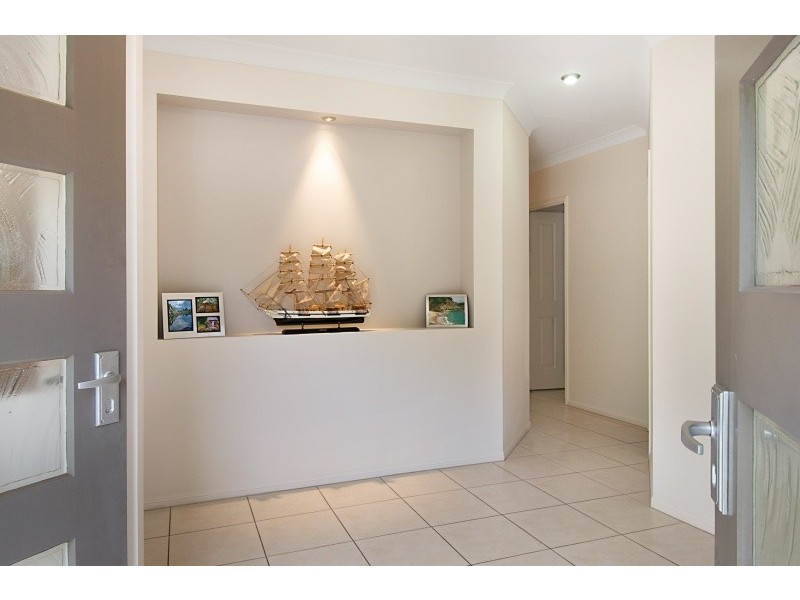 9 Fantan Close, Redlynch QLD 4870