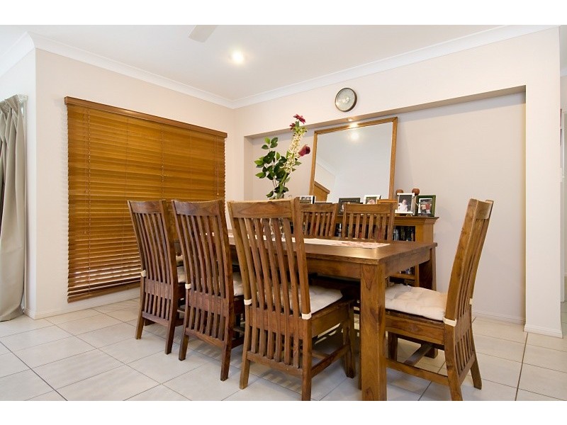 9 Fantan Close, Redlynch QLD 4870