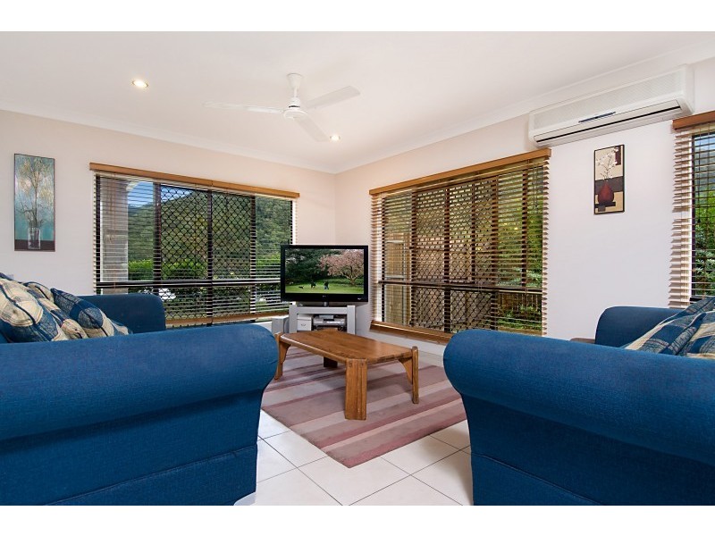 9 Fantan Close, Redlynch QLD 4870