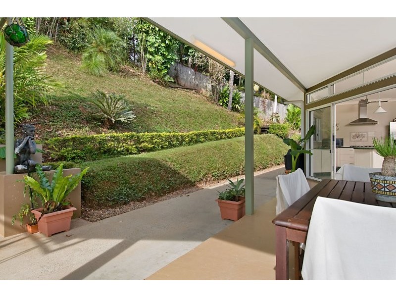 4 Universal Close, White Rock QLD 4868