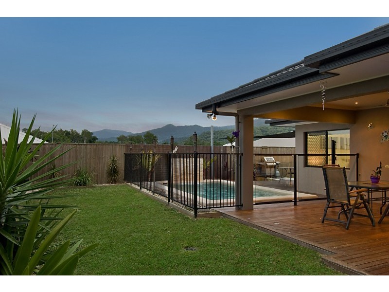 5 Bowline Close, Trinity Beach QLD 4879