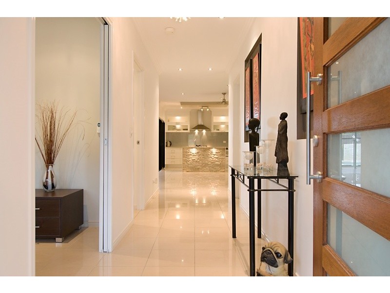 5 Bowline Close, Trinity Beach QLD 4879