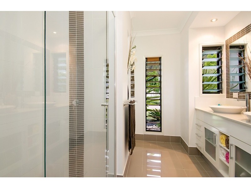 5 Bowline Close, Trinity Beach QLD 4879