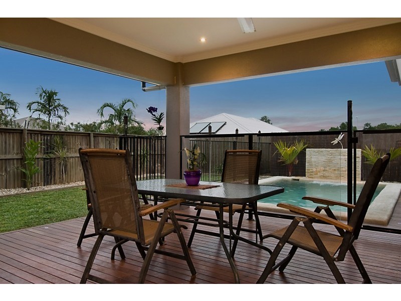 5 Bowline Close, Trinity Beach QLD 4879