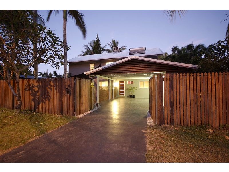 72 Wistaria Street, Holloways Beach QLD 4878