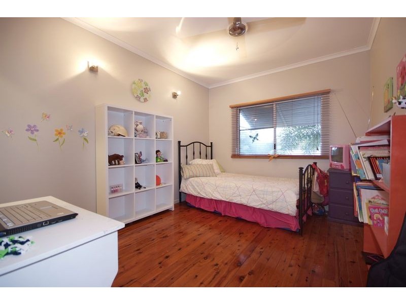 72 Wistaria Street, Holloways Beach QLD 4878