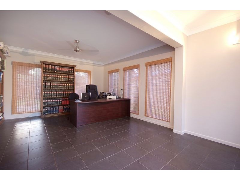 72 Wistaria Street, Holloways Beach QLD 4878